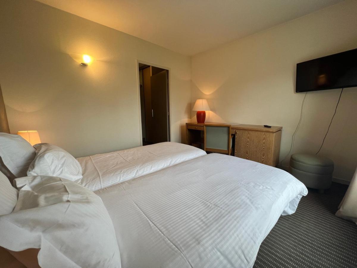 Hotel Le Pre Saint Germain Louviers Exterior foto